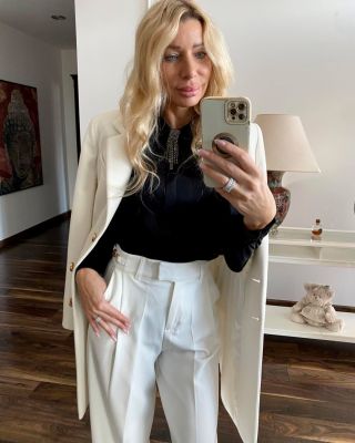 NEW FRACOMINA Krásna elegantná košeľa S M Biely kabát S https://www.farinni.eu/kosela-black-vallei/